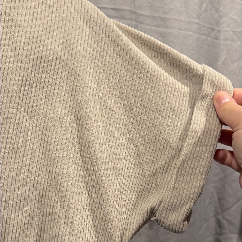 Madewell Cream V-Neck Short Sleeve Tee - Picture 5 of 9